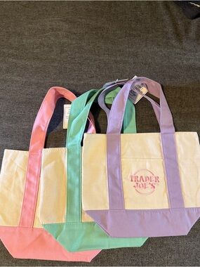 Trader Joe's Canvas Tote Bag in Lavender & Cream